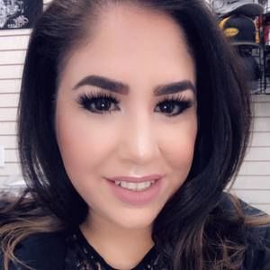 Meet your Posher, Esmeralda